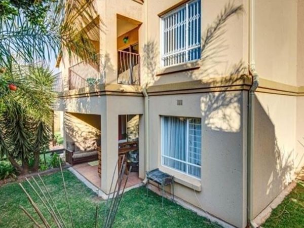 2 Bed Townhouse in Pomona