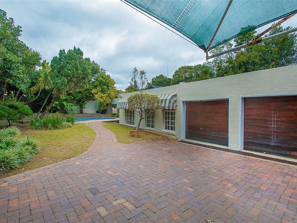 4 Bedroom House 4 Bedroom House