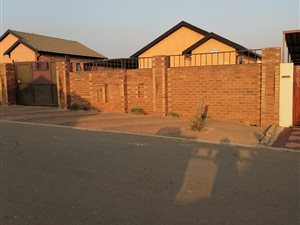 2 Bed House in Bram Fisherville