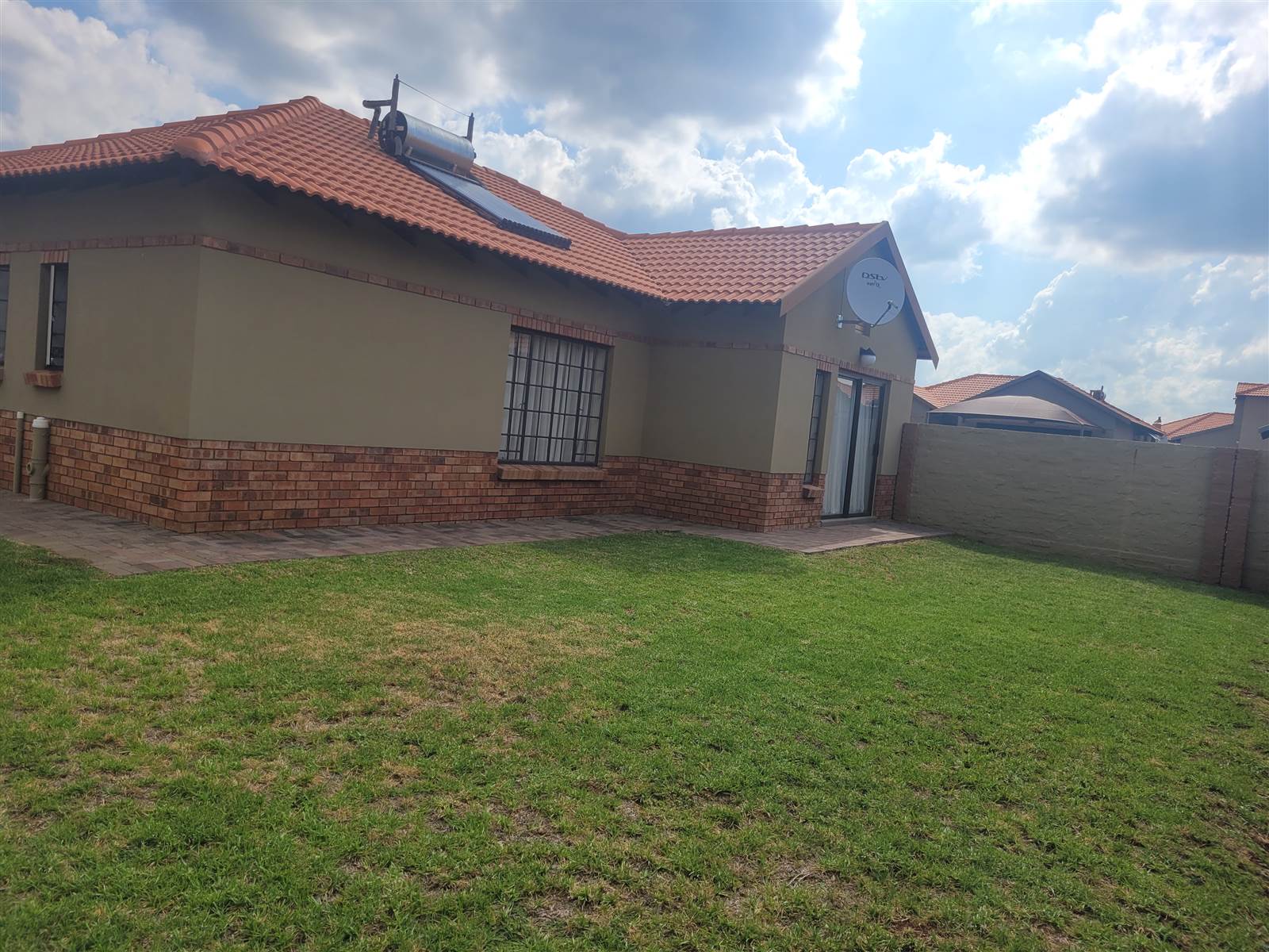 3 Bed House in Rustenburg Central photo number 2