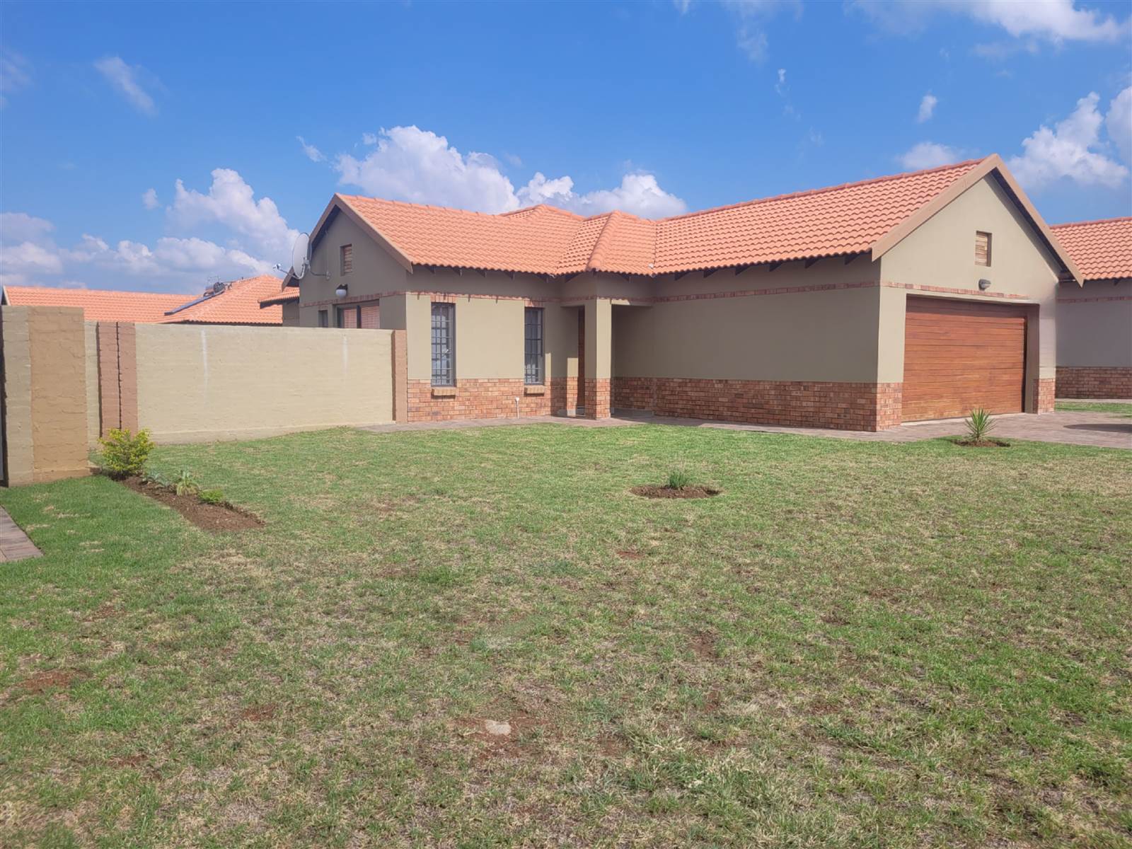 3 Bed House in Rustenburg Central photo number 1