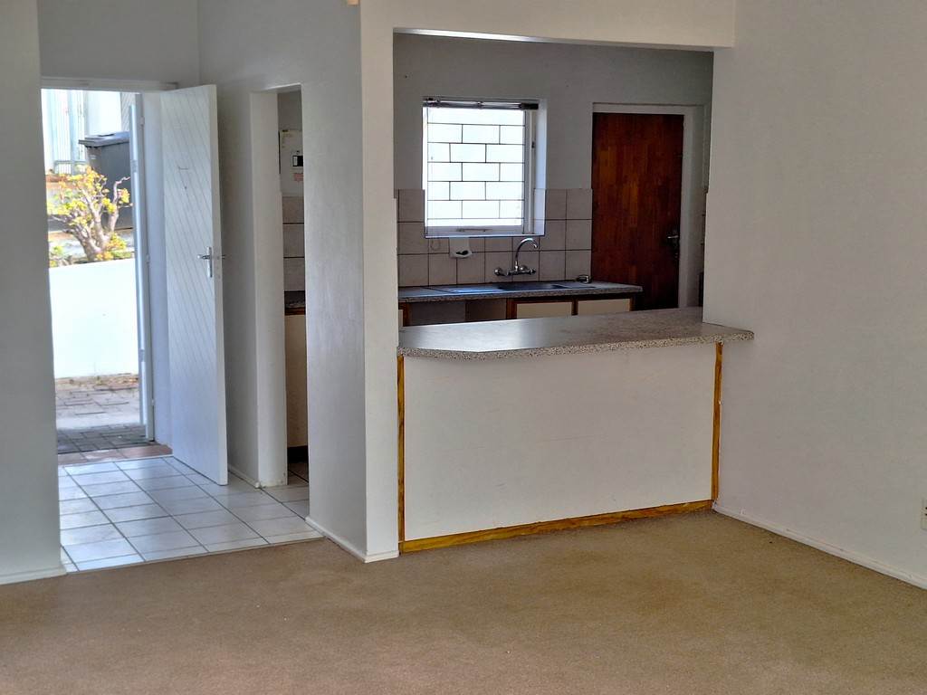 3 Bed House in Bredasdorp photo number 14
