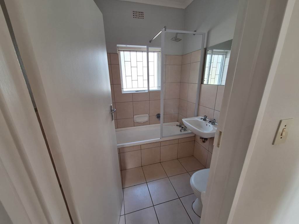3 Bed House in Bredasdorp photo number 25