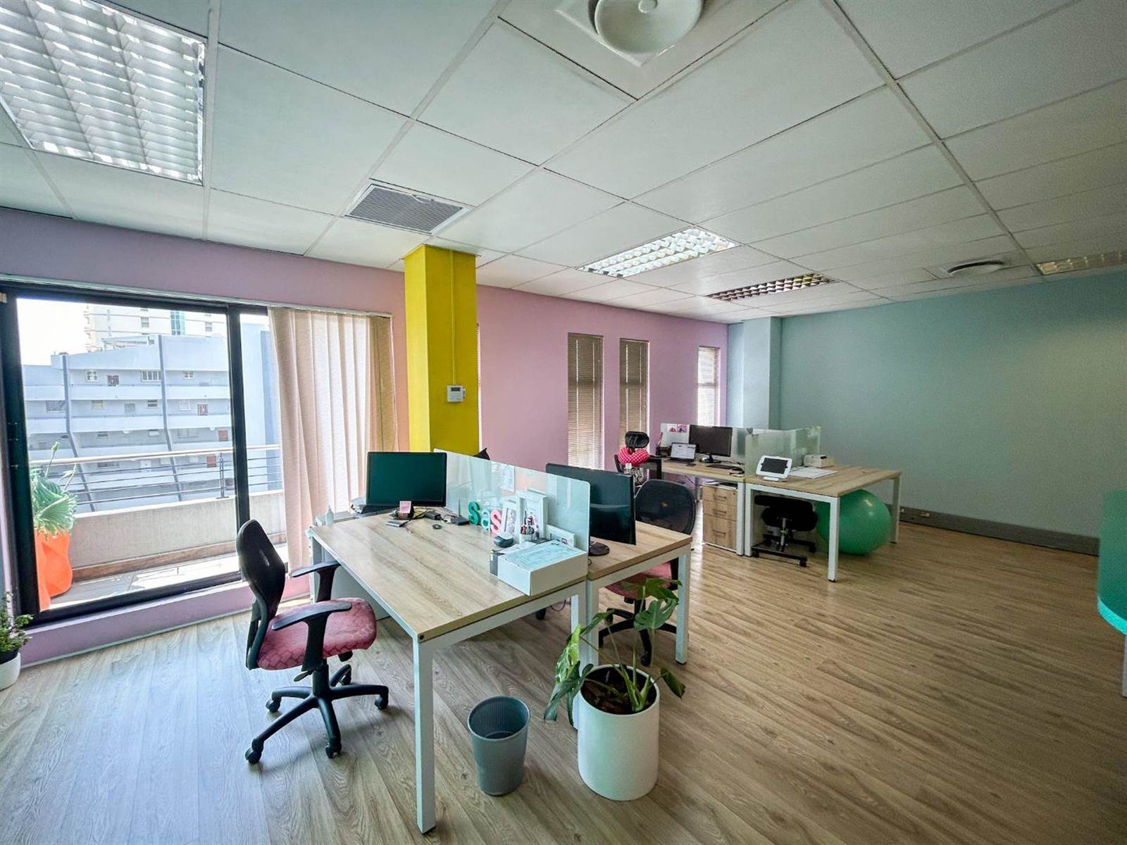 87  m² Office Space in Umhlanga Rocks photo number 2