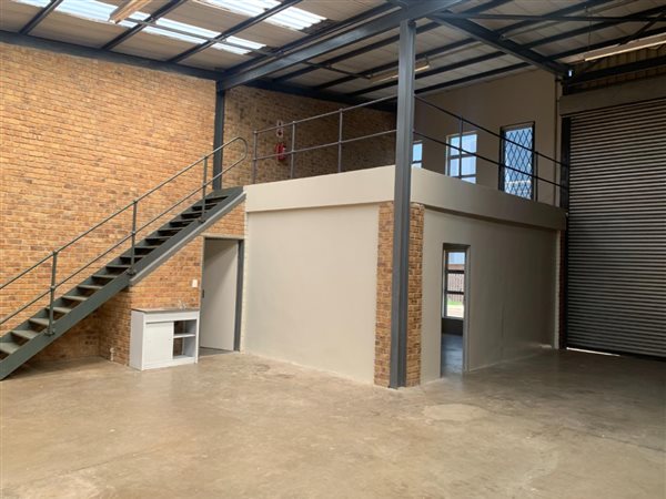 150  m² Commercial space