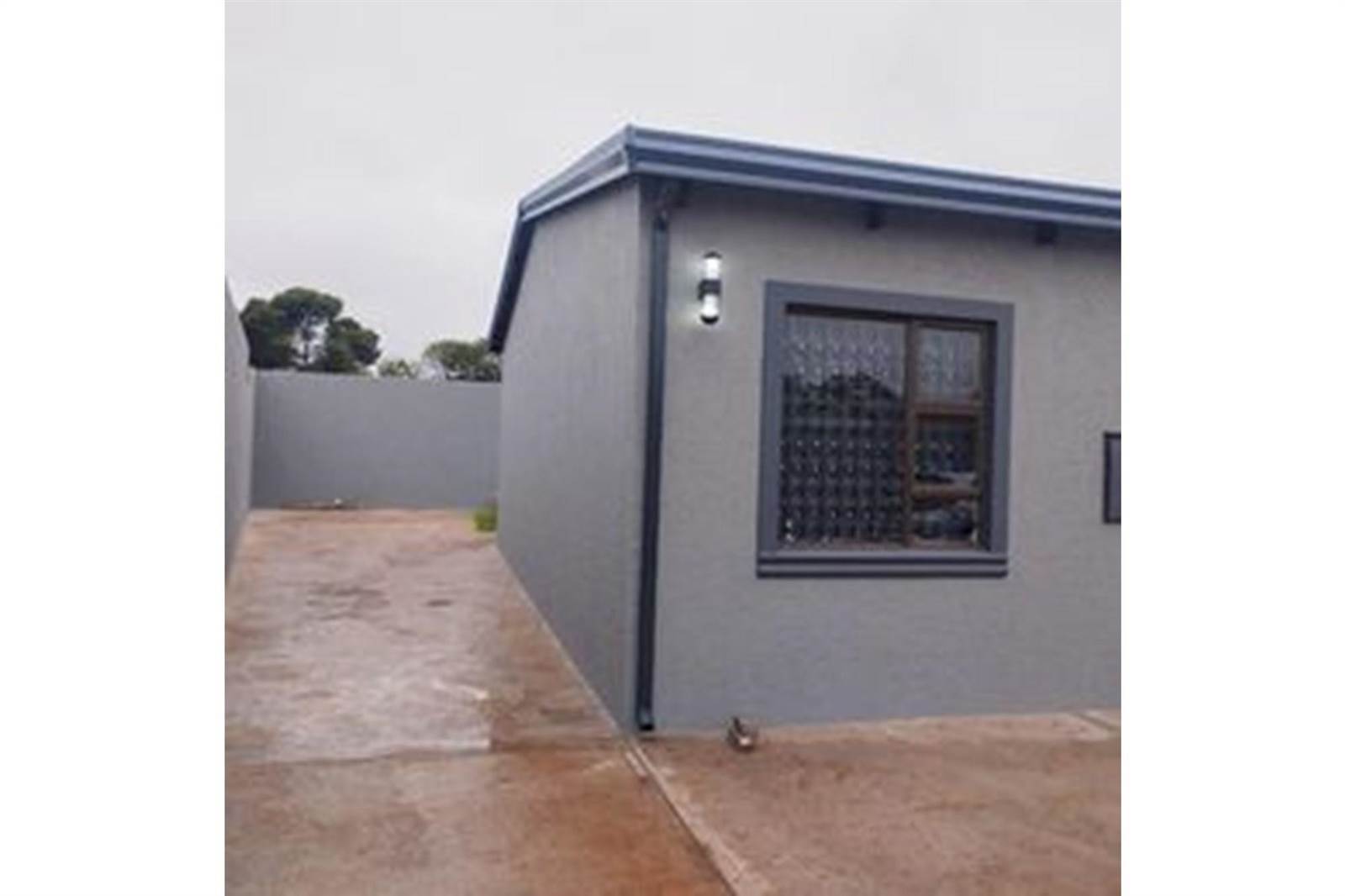 3 Bed House in Klipspruit West photo number 14