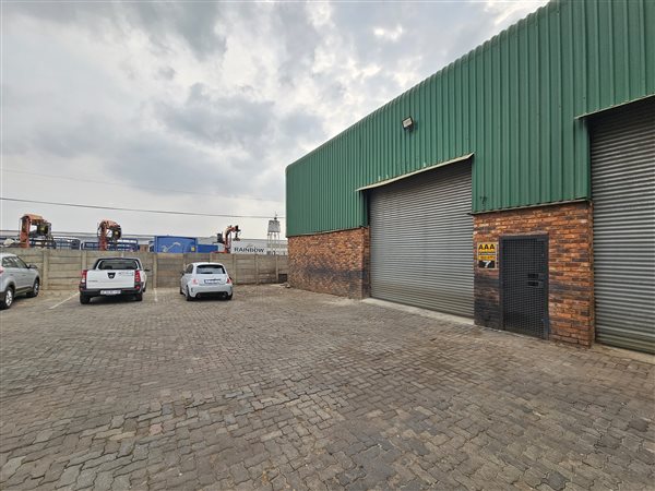 270  m² Industrial space