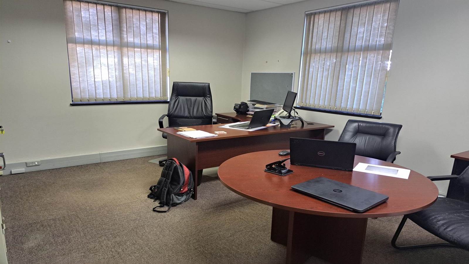 621.99  m² Office Space in Kloof photo number 13