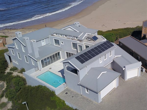 5 Bed House in Witsand