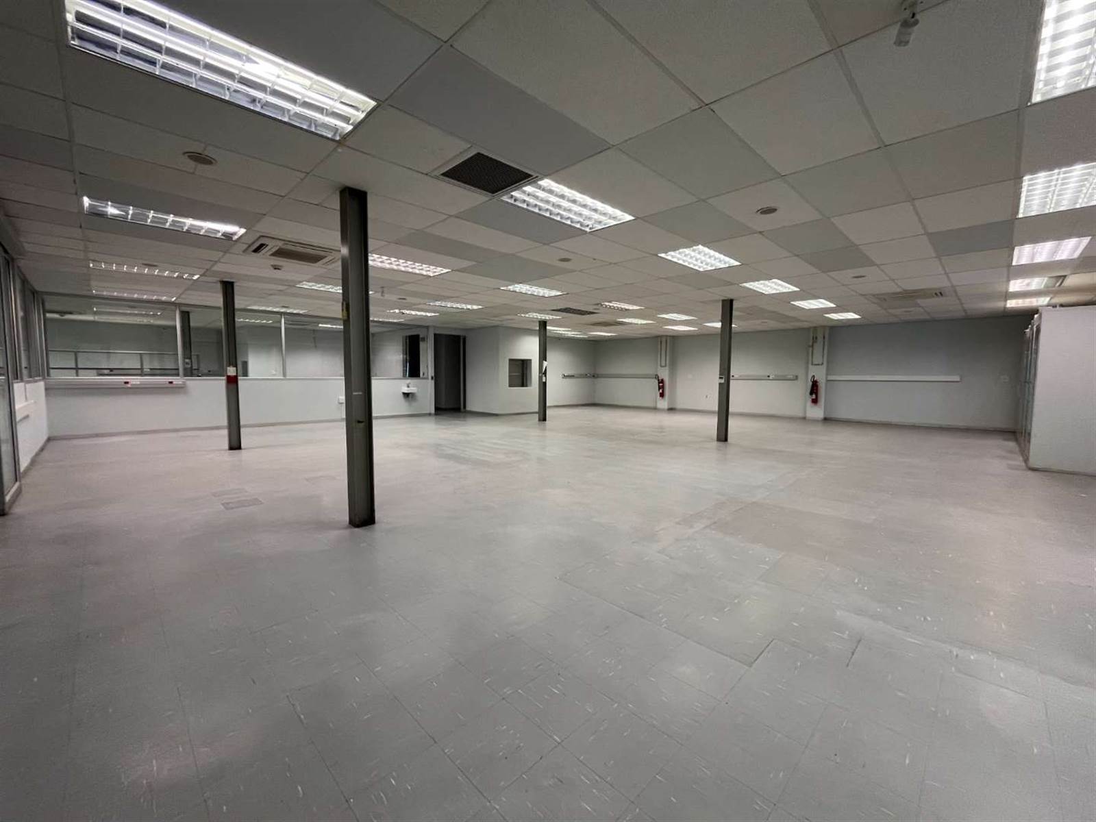 1222  m² Commercial space in Claremont photo number 25