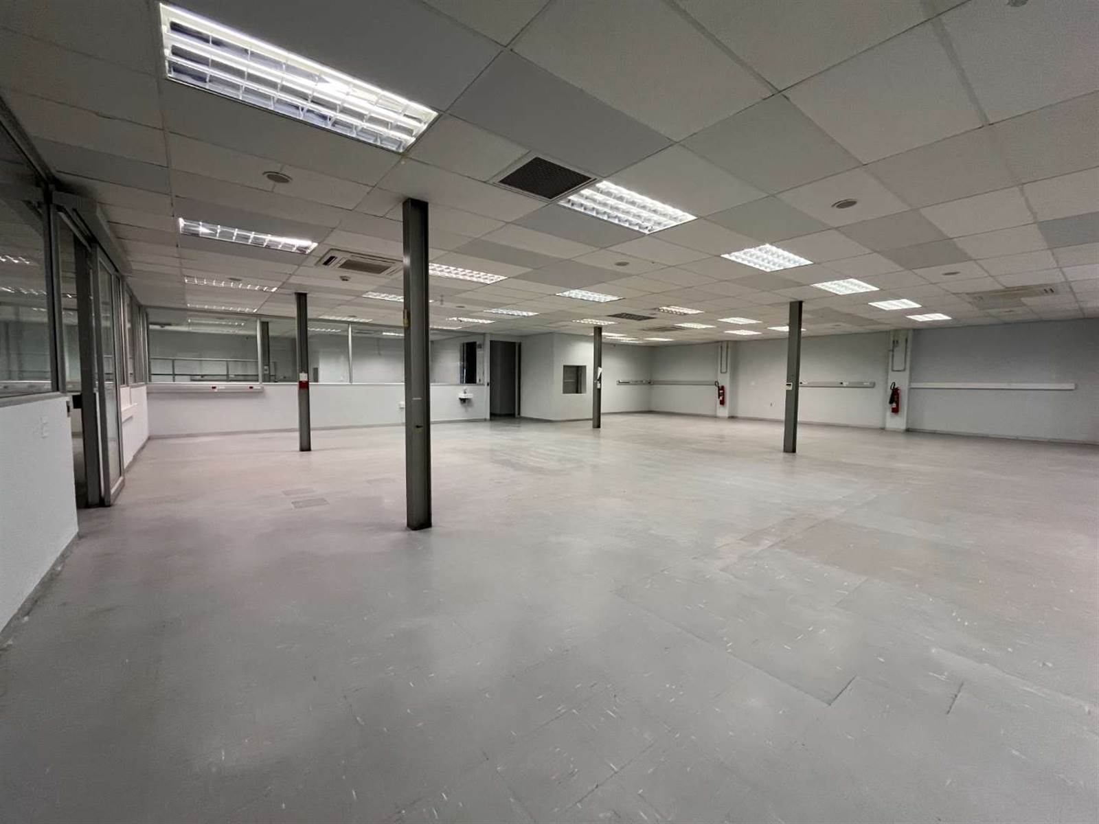 1222  m² Commercial space in Claremont photo number 26