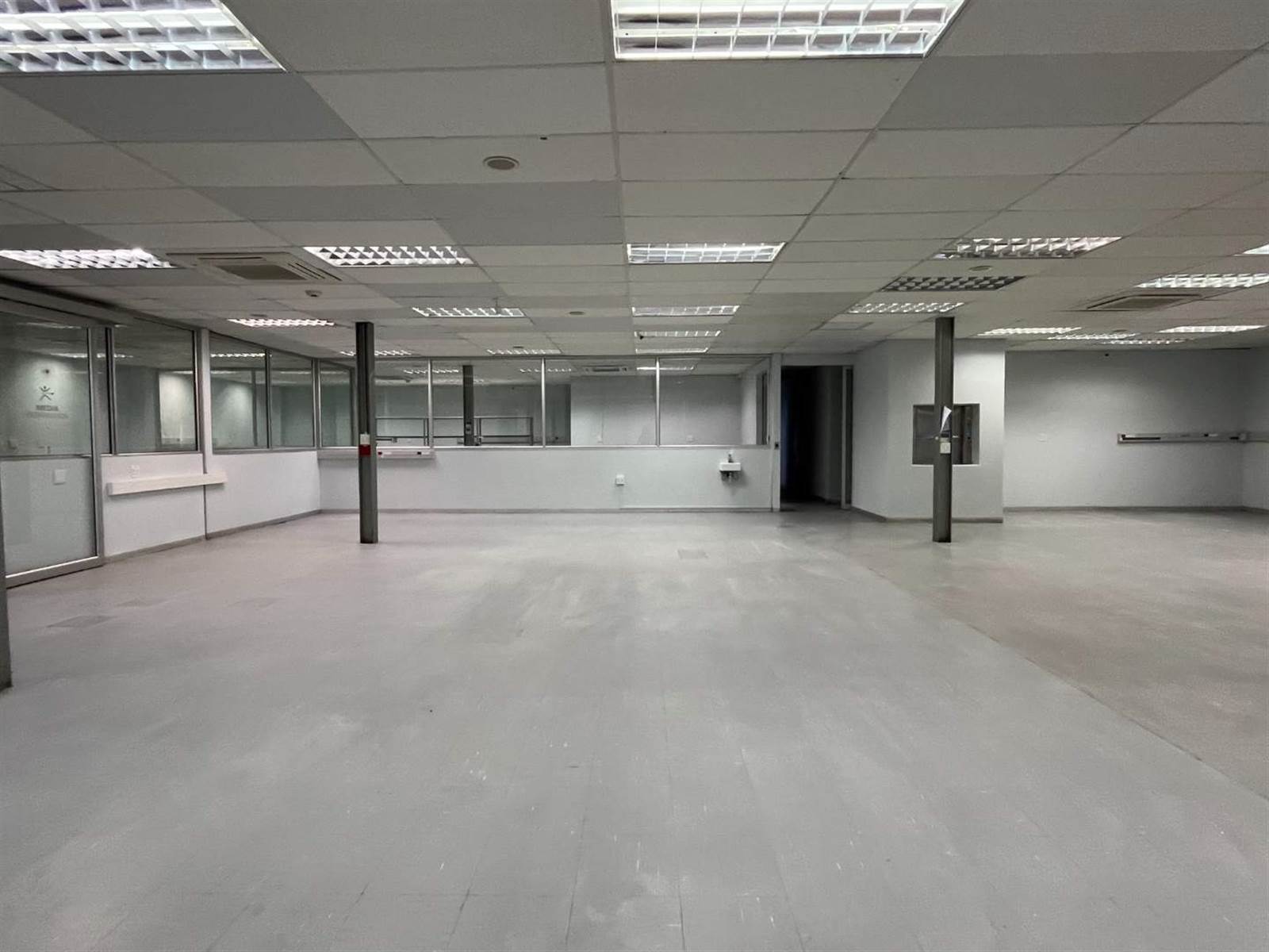 1222  m² Commercial space in Claremont photo number 30