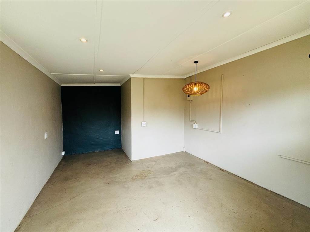 20  m² Commercial space in Underberg photo number 3
