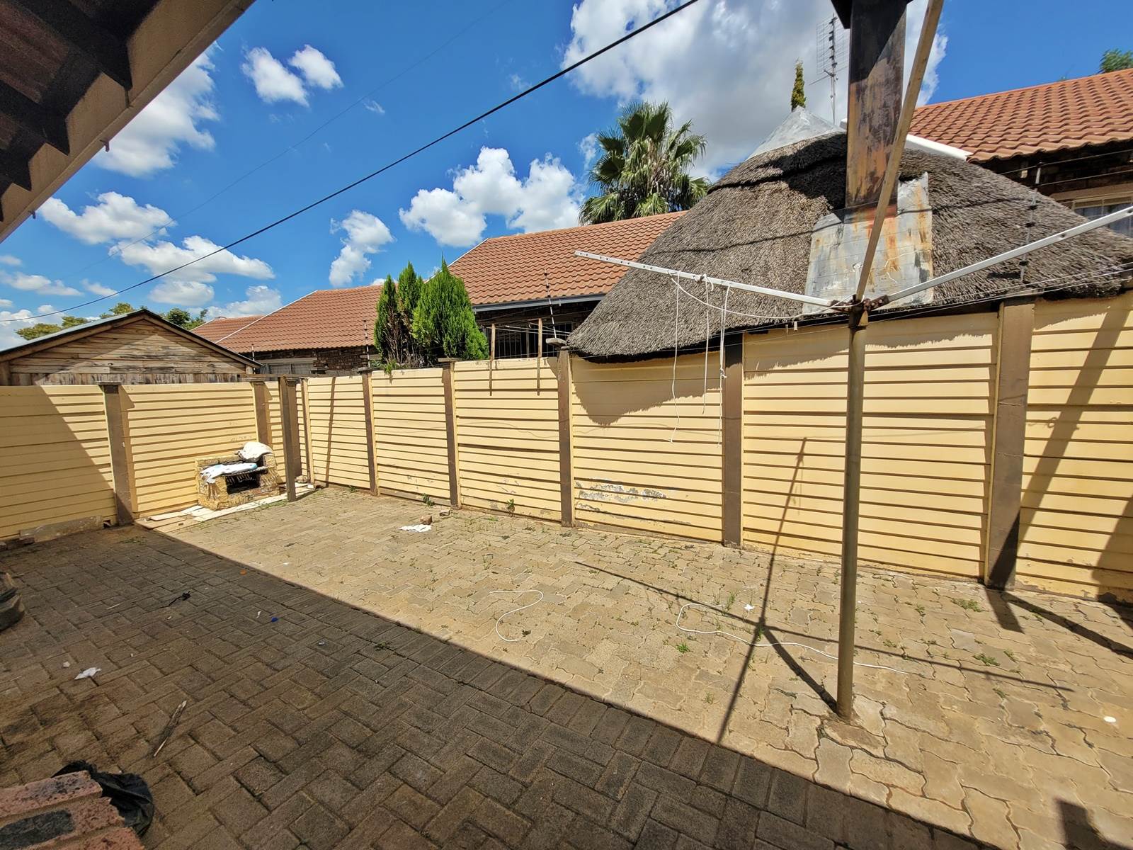2 Bed Townhouse in Uitsig photo number 13