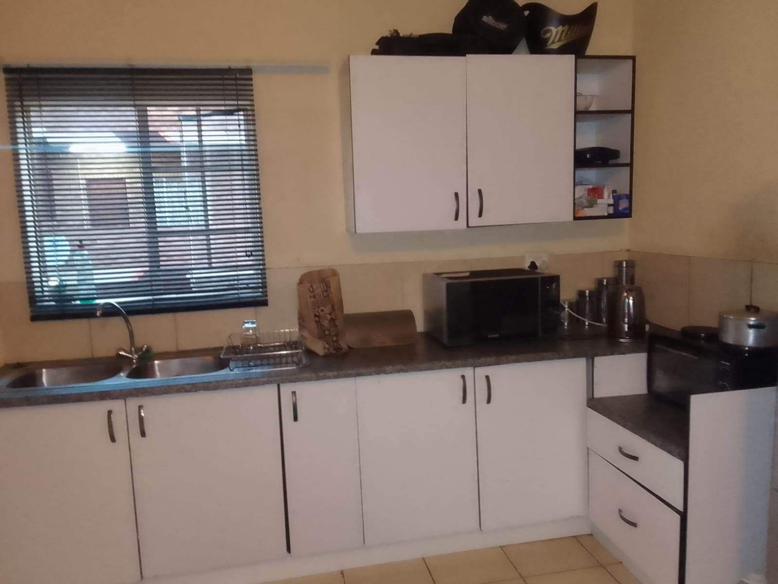 1 Bed Flat in Rustenburg Central photo number 6