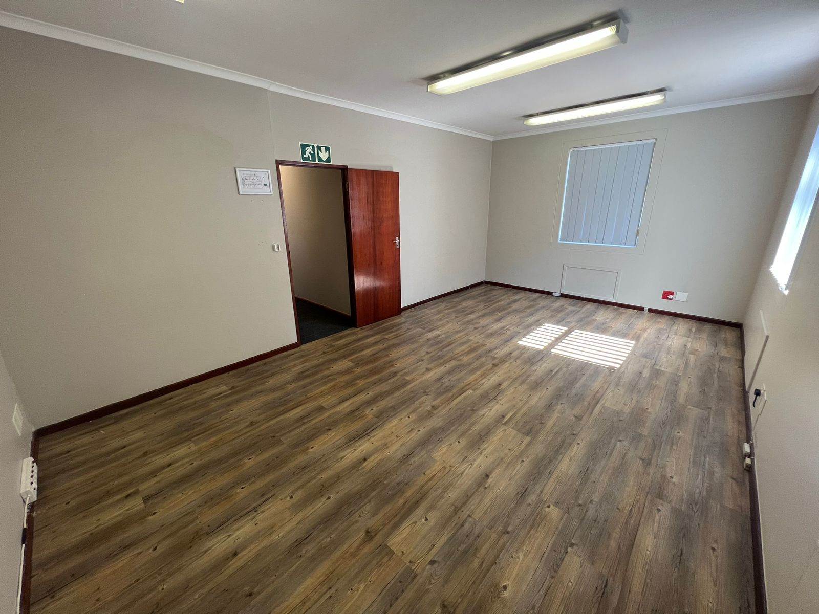 87  m² Commercial space in Tyger Valley photo number 4