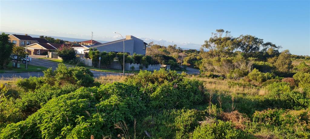 860 m² Land available in Jeffreys Bay photo number 1