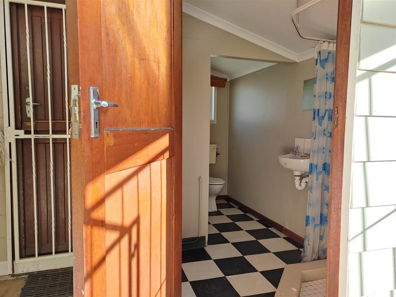 3 Bed House in Villiersdorp photo number 16