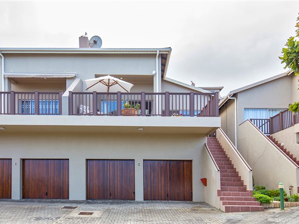 3 Bed Apartment in Brenton on Sea