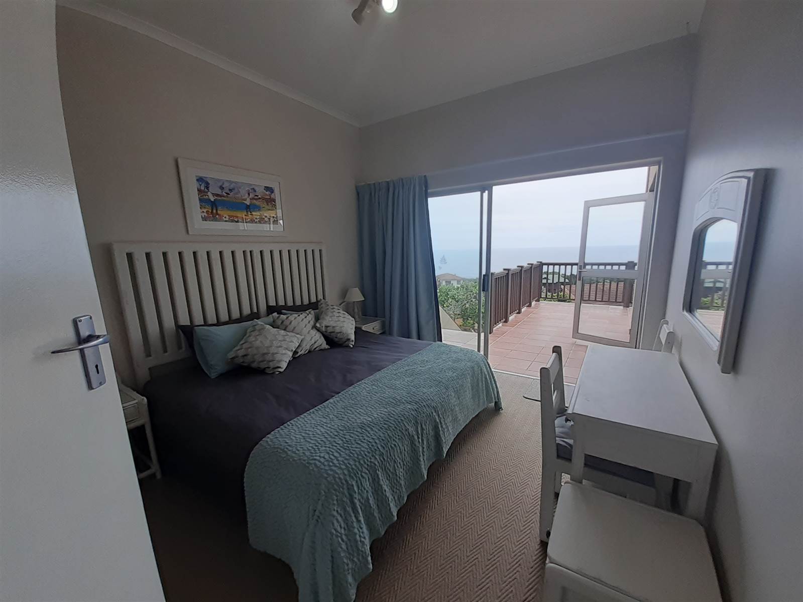 3 Bed Apartment in Brenton on Sea photo number 15