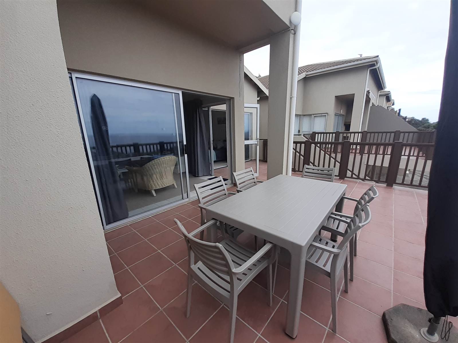 3 Bed Apartment in Brenton on Sea photo number 9