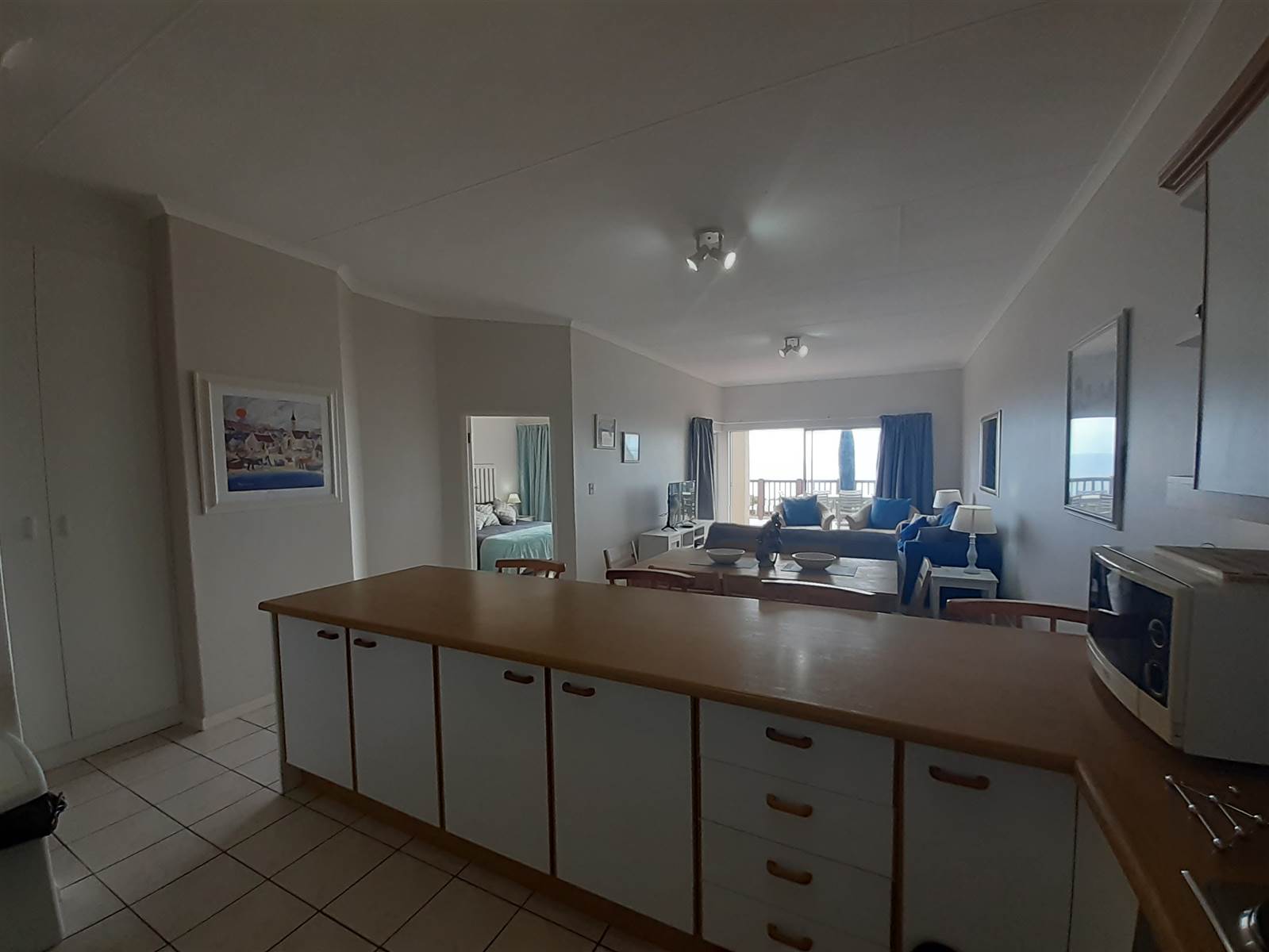 3 Bed Apartment in Brenton on Sea photo number 6