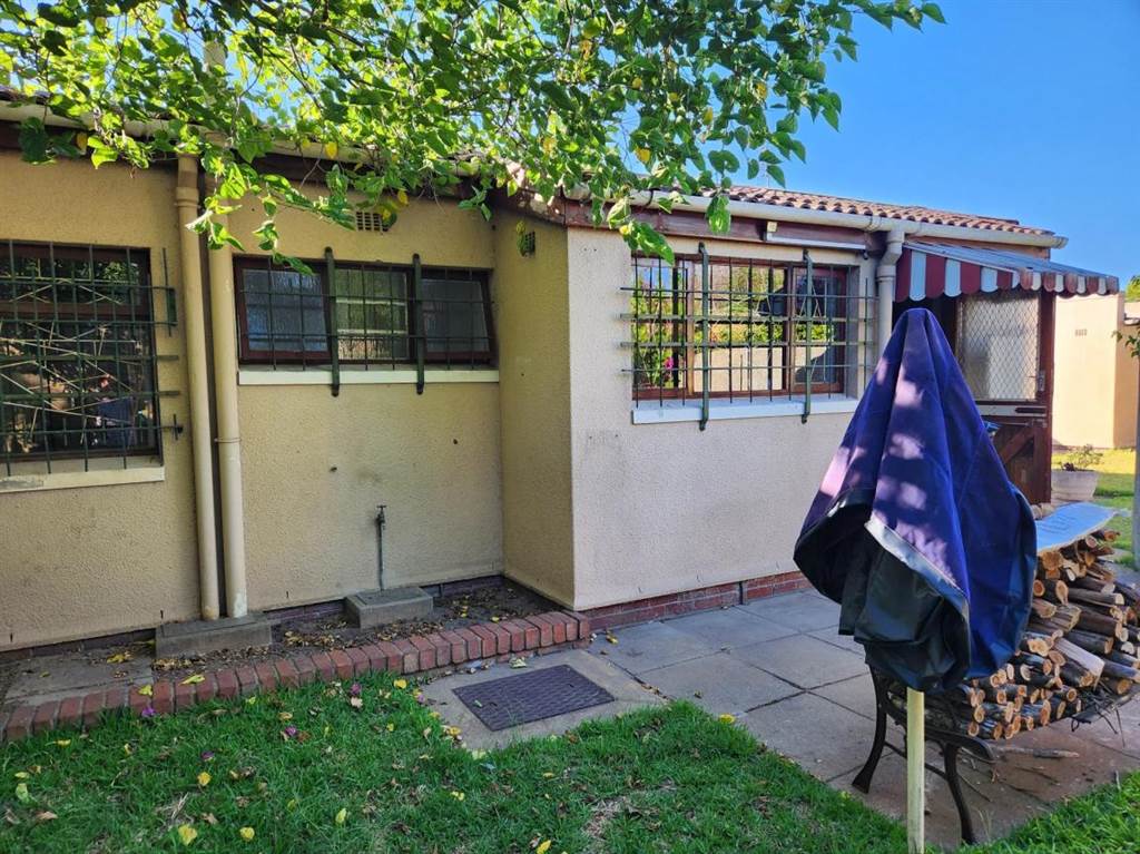 2 Bed House in Pinelands photo number 6