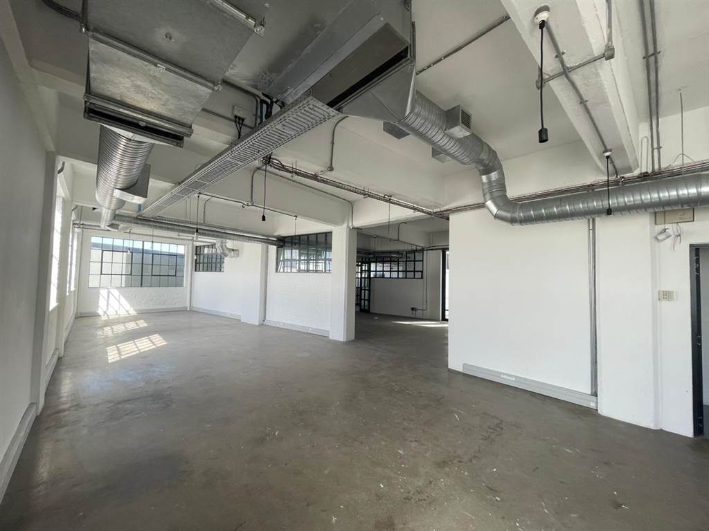 560  m² Commercial space in Salt River photo number 26