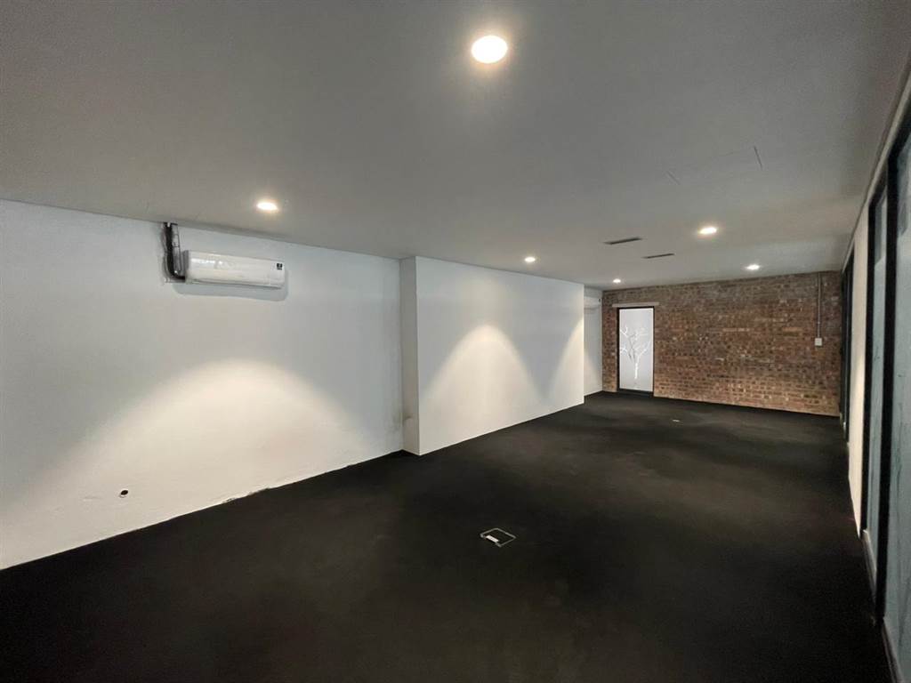 560  m² Commercial space in Salt River photo number 29