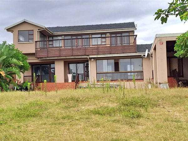 6 Bed House in Athlone Park
