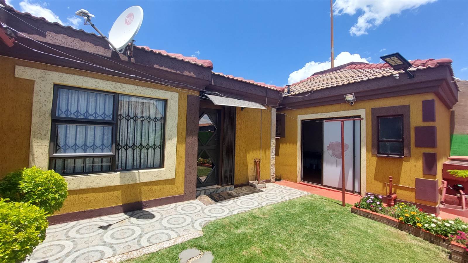 3 Bed House in Sebokeng Zone 17 photo number 1