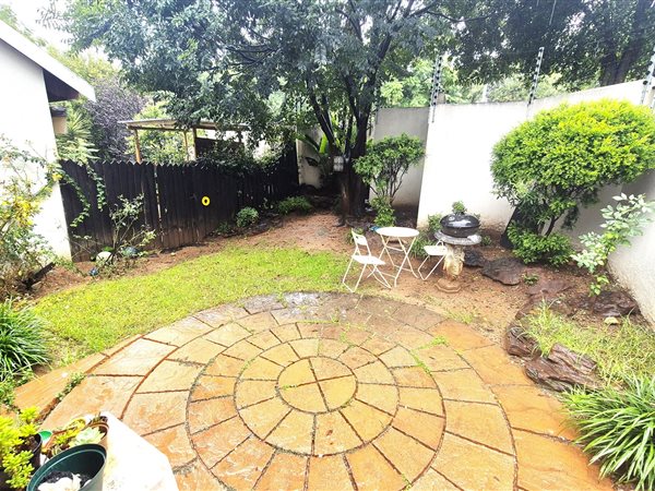 2 Bedroom Townhouse 2 Bedroom Townhouse