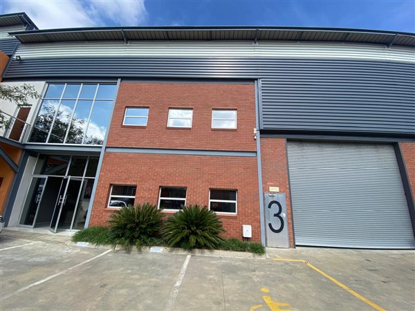 575  m² Industrial space