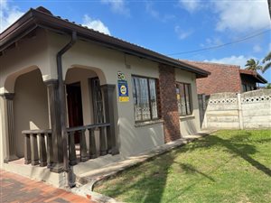 3 Bed House in Merebank East