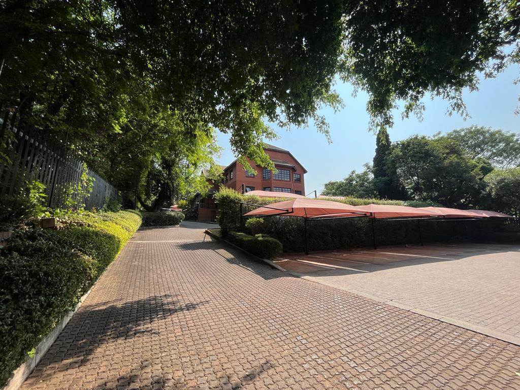 752  m² Commercial space in Bryanston photo number 3