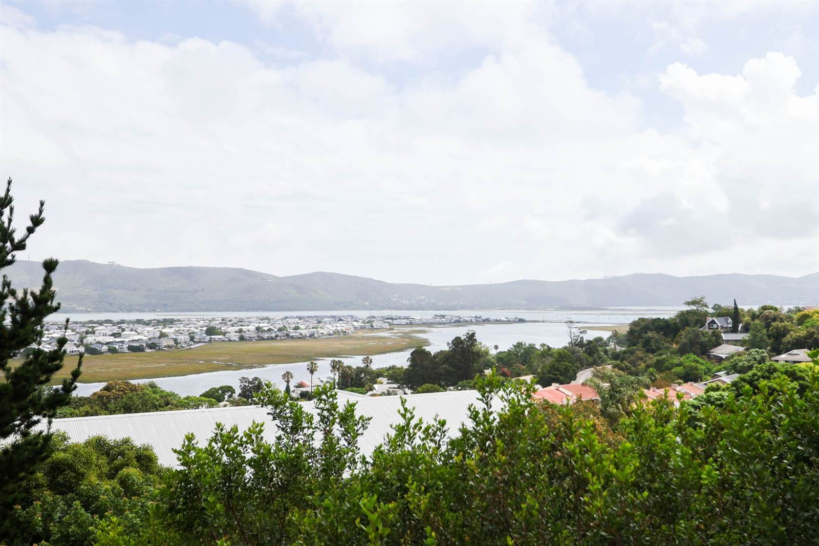 5 Bed House in Knysna Central photo number 5