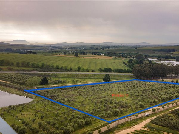 4 ha Land available in Stellenbosch Agricultural