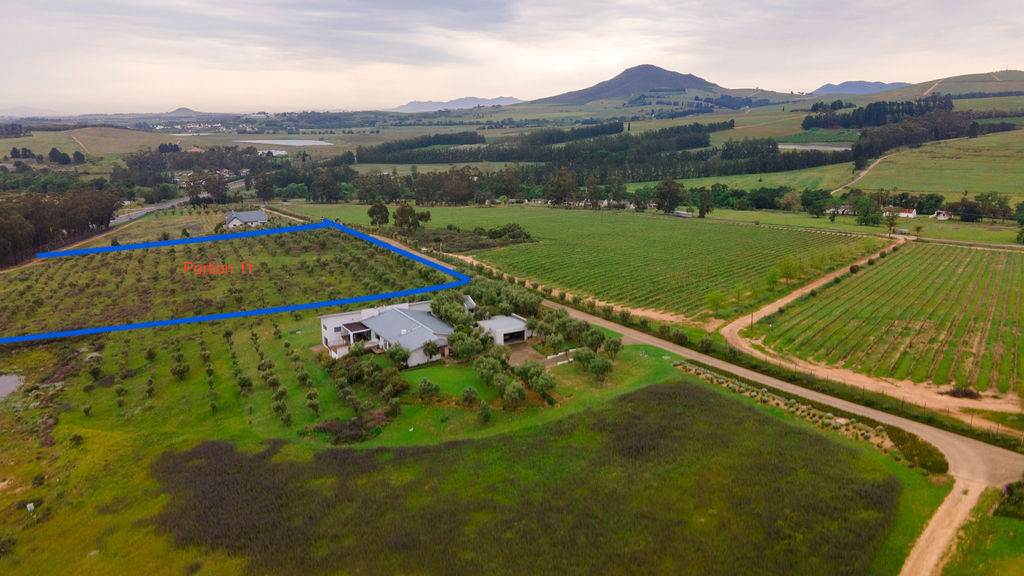 4 ha Land available in Stellenbosch Agricultural photo number 2