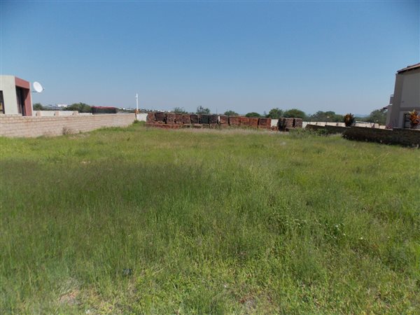 732 m² Land available in Bendor