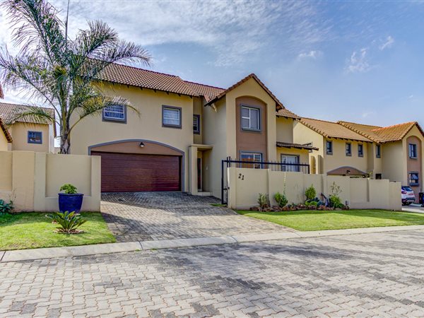 5 Bedroom House
