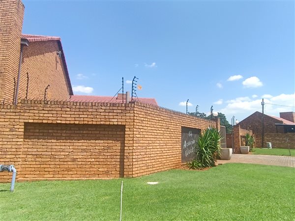 2 Bedroom Townhouse 2 Bedroom Townhouse