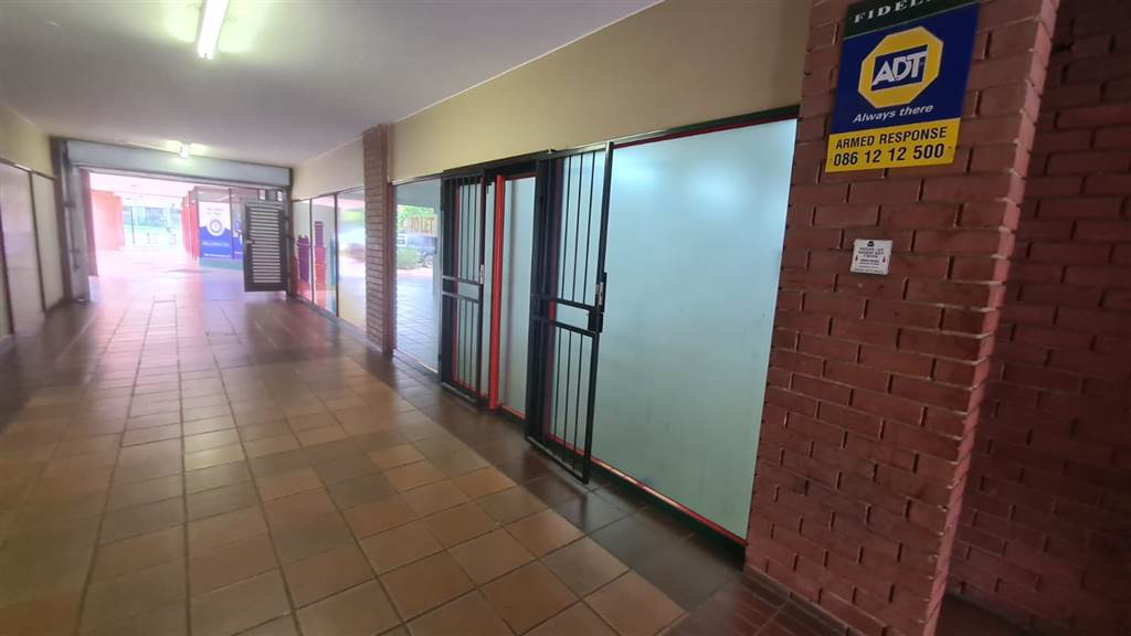 141  m² Commercial space in Pretoria Central photo number 2