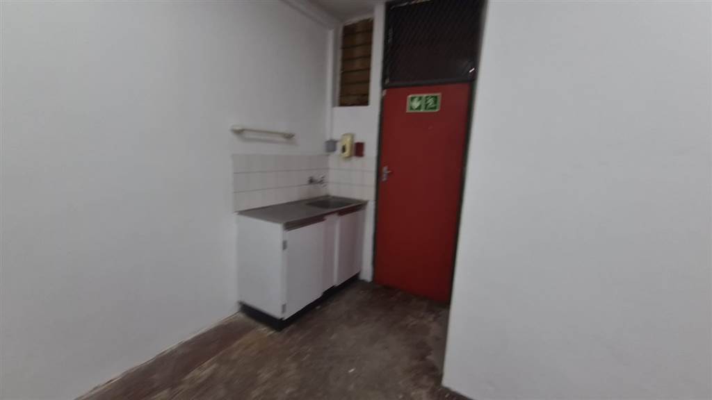 141  m² Commercial space in Pretoria Central photo number 16