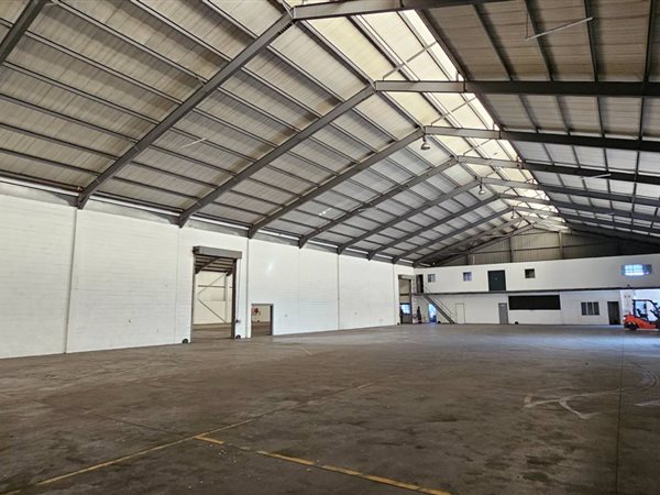 4 664  m² Industrial space