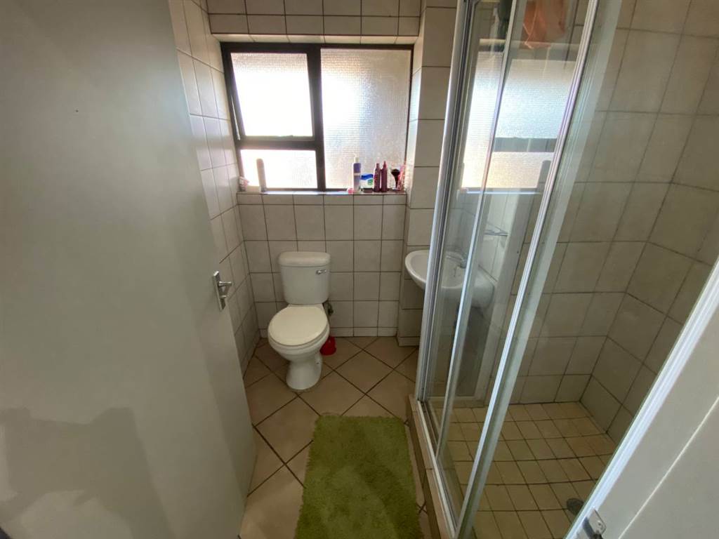 1 Bed Apartment in Sonheuwel photo number 3