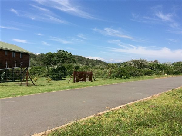 816 m² Land available in Cintsa