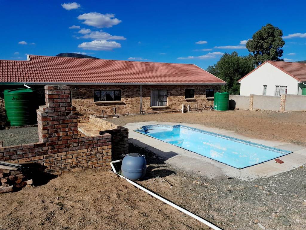 3 Bed House in Graaff Reinet photo number 17