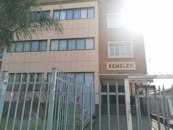 2 Bedroom Flat 2 Bedroom Flat