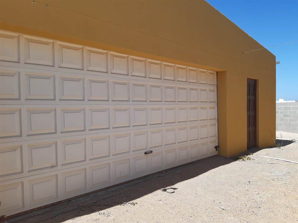 3 Bed House in Port Nolloth photo number 12
