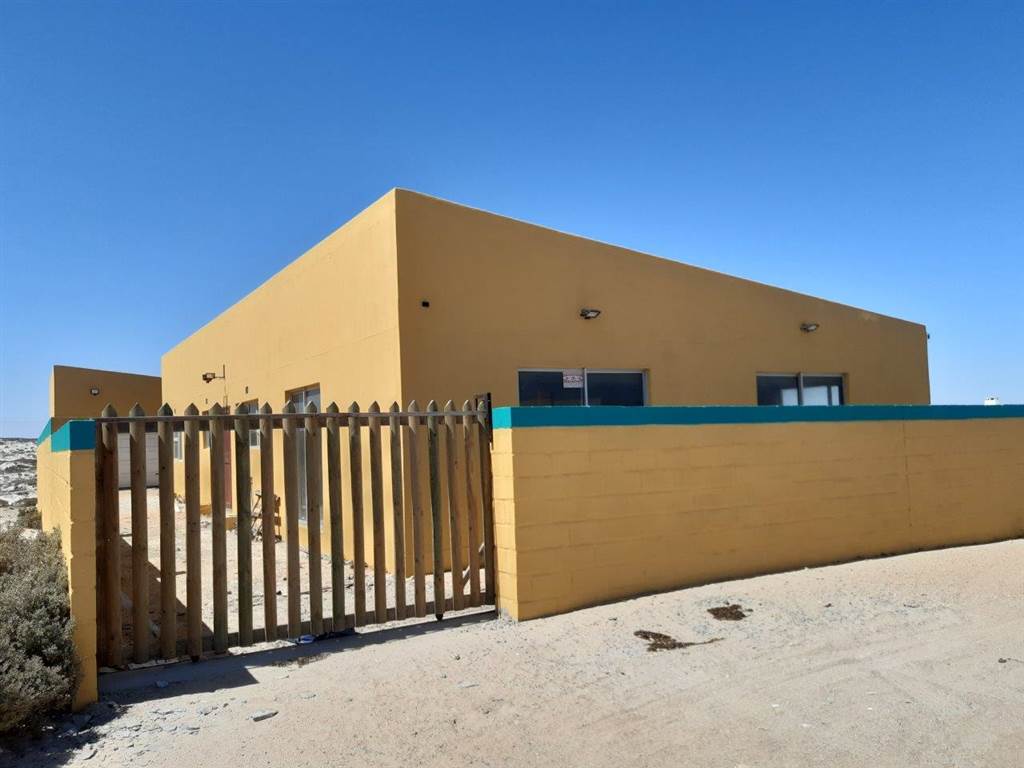 3 Bed House in Port Nolloth photo number 17